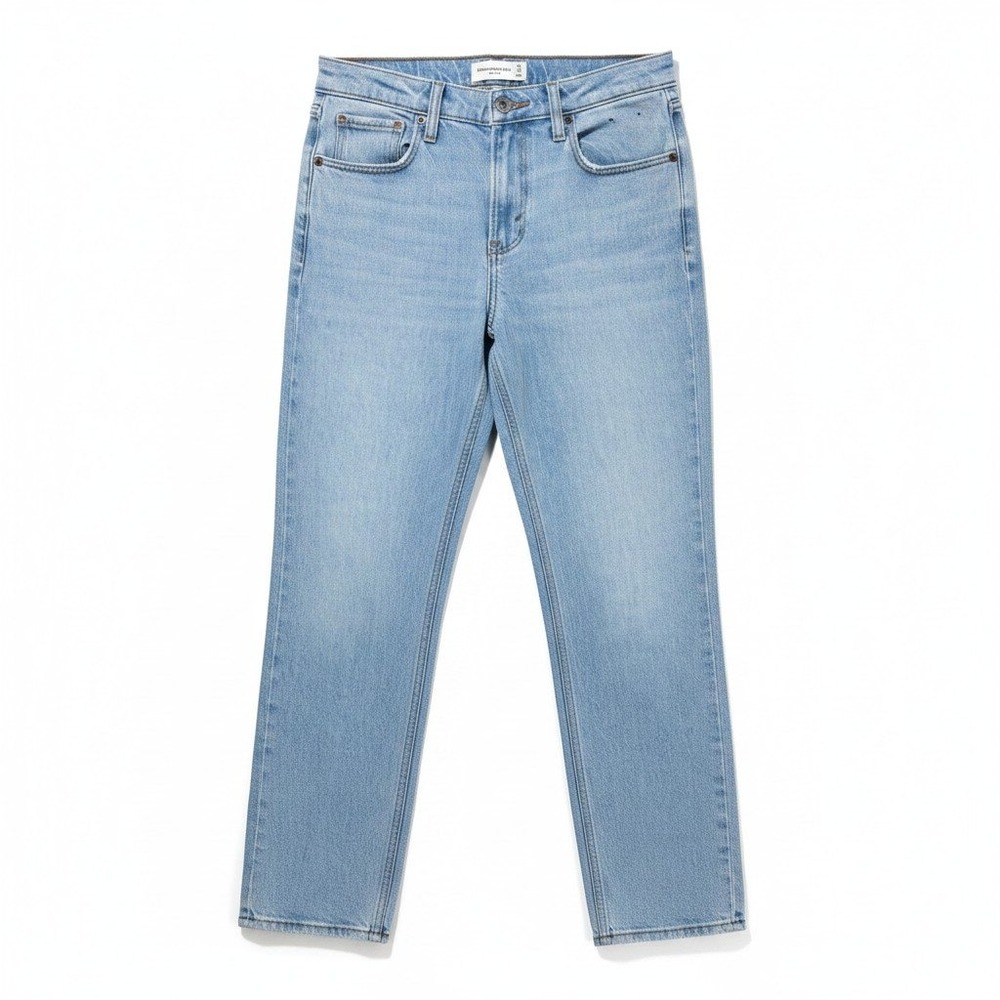 Abercrombie & Fitch Curve Love Mid Rise Straight Jeans Light Wash Blue Size 27/4